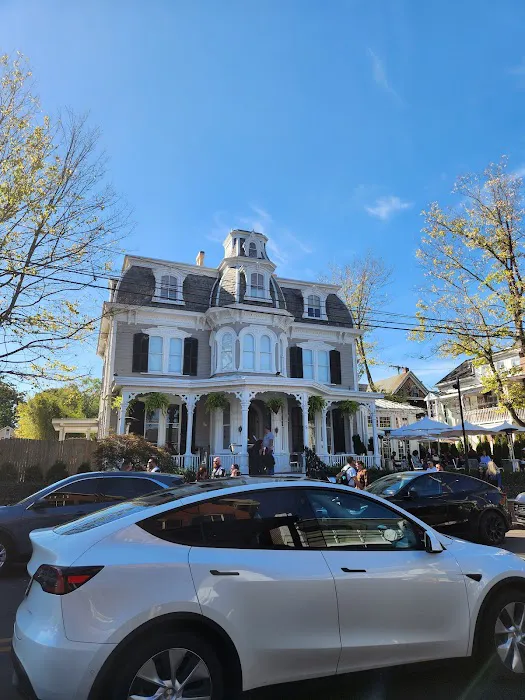 The Mansion Inn 4