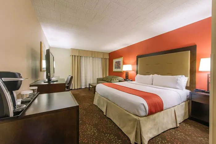 Hotel MTK Mount Kisco 4