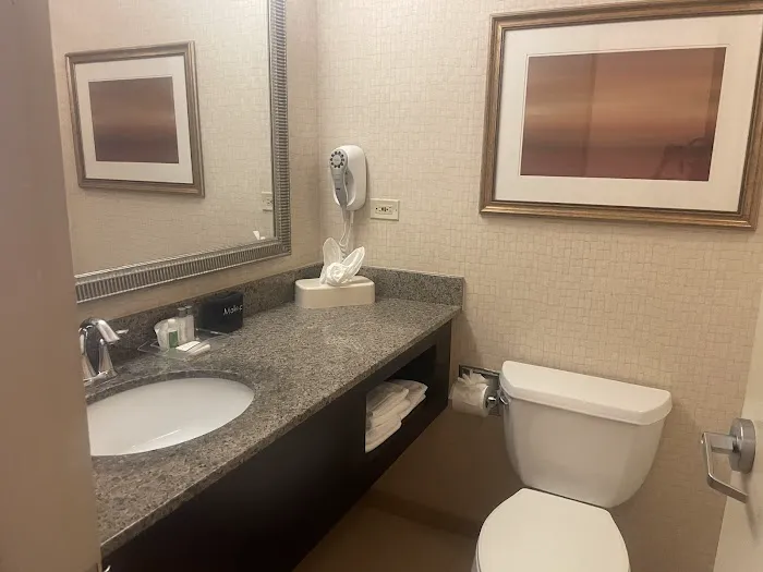 Hotel MTK Mount Kisco 4