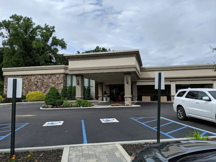 Hotel MTK Mount Kisco 4