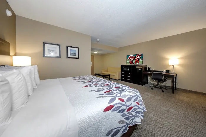 Red Roof Inn & Suites Newburgh – Stewart Airport/ West Point 4