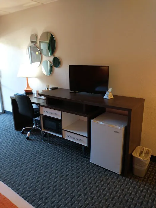 Howard Johnson by Wyndham Newburgh/West Point 4
