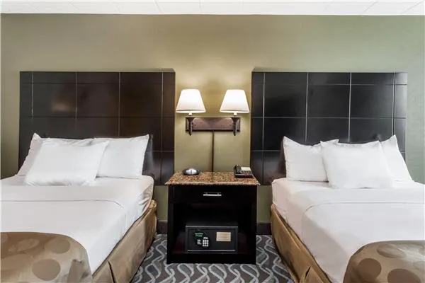 Ramada by Wyndham Newburgh/West Point 4
