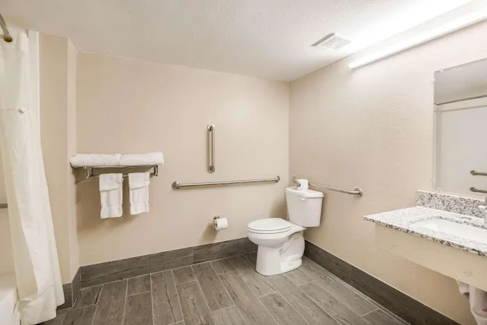 Fairmount Inn & Suites - Stroudsburg 4
