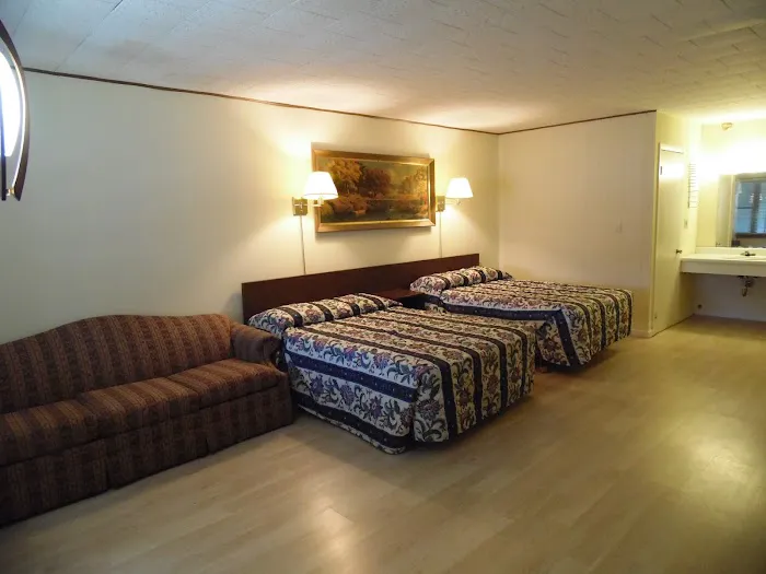 Glenwood Inn & Conference Center 4