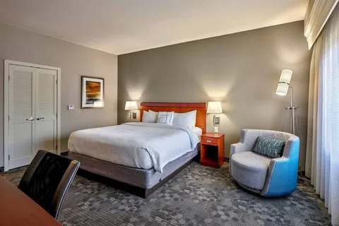 Courtyard Philadelphia Langhorne 4