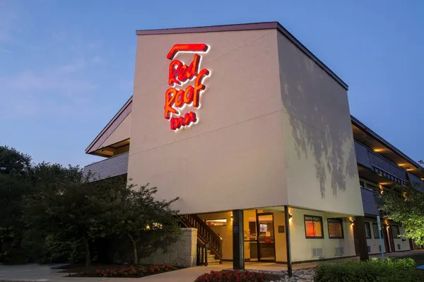 Red Roof Inn Philadelphia - Oxford Valley 4