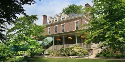 Lafayette Inn