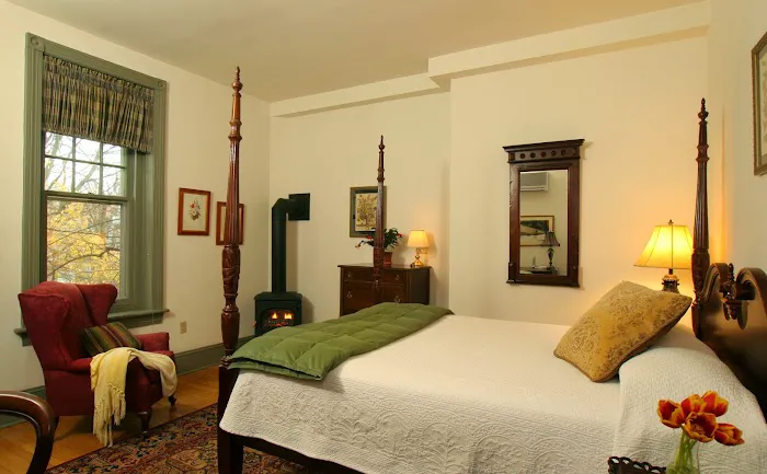 Lafayette Inn 4