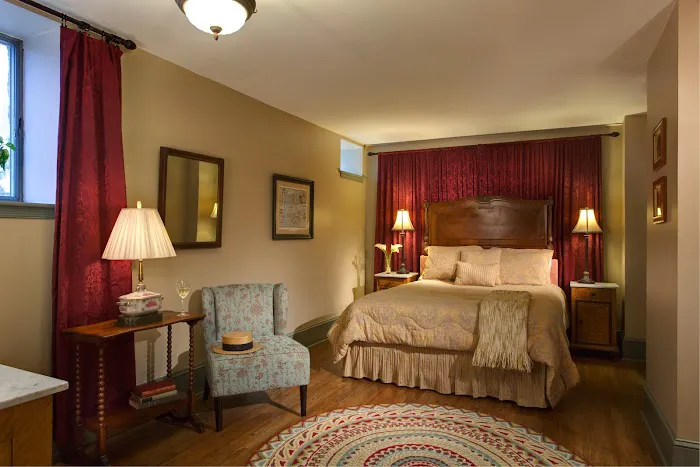 Lafayette Inn 4