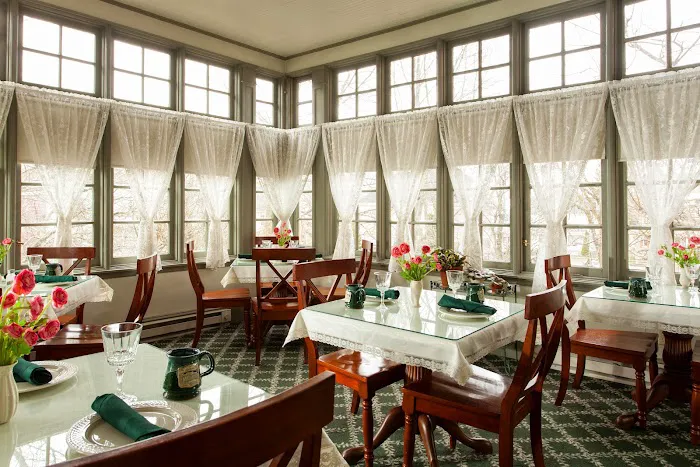 Lafayette Inn 4