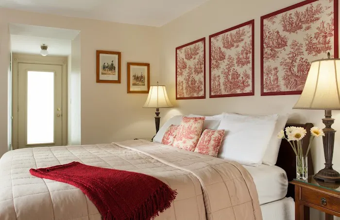 Lafayette Inn 4