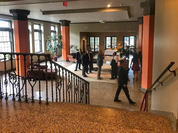 Grand Eastonian Hotel & Suites 5