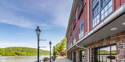 Ghost Light Inn