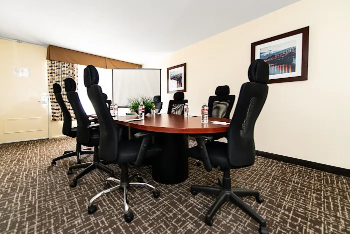 New Hope Inn & Suites 4