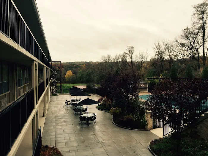 Ramada New Hope 4