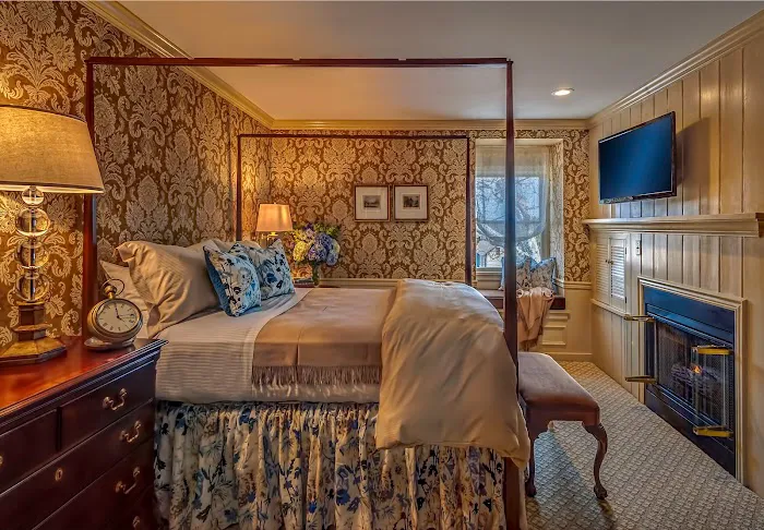 Golden Plough Inn at Peddler's Village 4