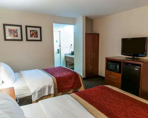 Quality Inn 4