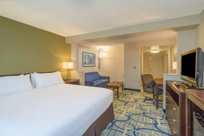 Holiday Inn Express & Suites Easton by IHG 4