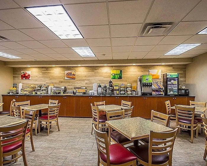 Quality Inn & Suites Fishkill South near I-84 4
