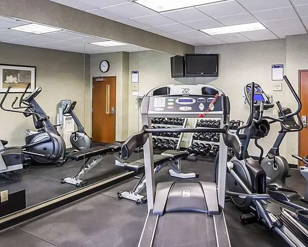 Quality Inn & Suites Fishkill South near I-84 4