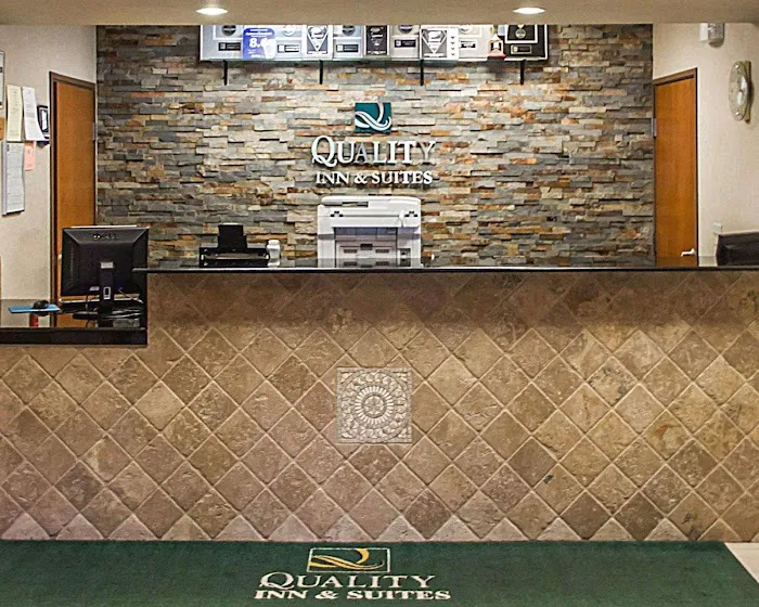Quality Inn & Suites Fishkill South near I-84 4