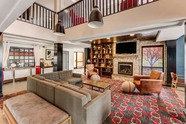 The Crossroads Hotel - Newburgh 4