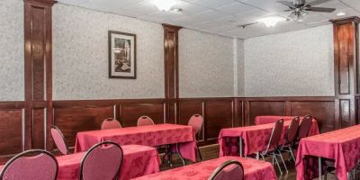 FairBridge Inn & Suites Poconos