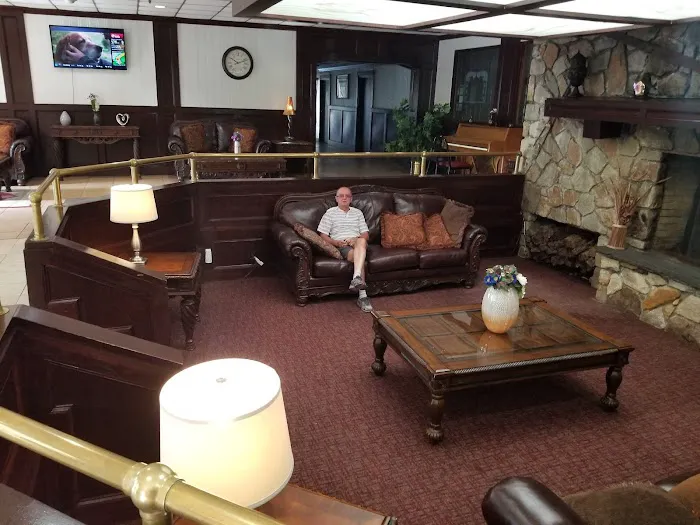 Pocono Plaza Inn 4