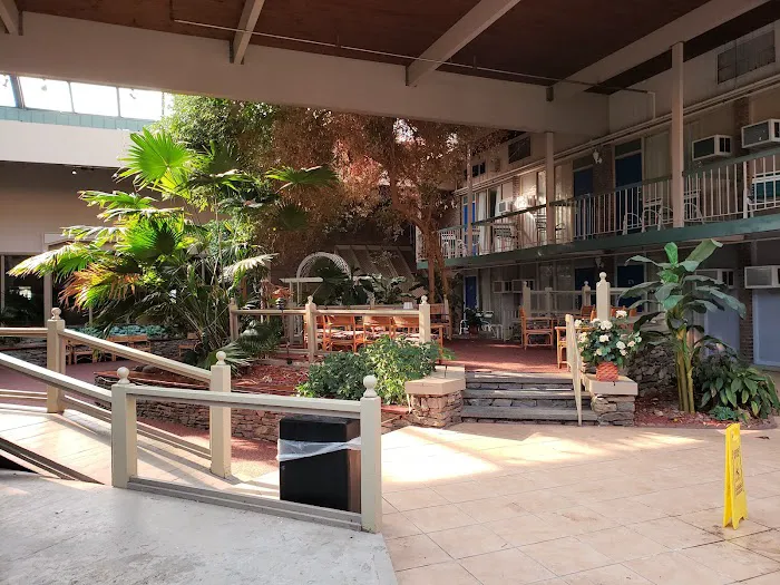 Pocono Plaza Inn 4