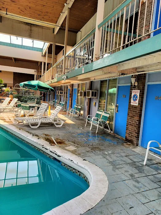 Pocono Plaza Inn 4