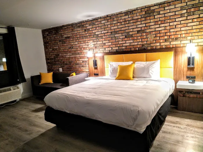 Penn Lodge Hotel & Suites 4