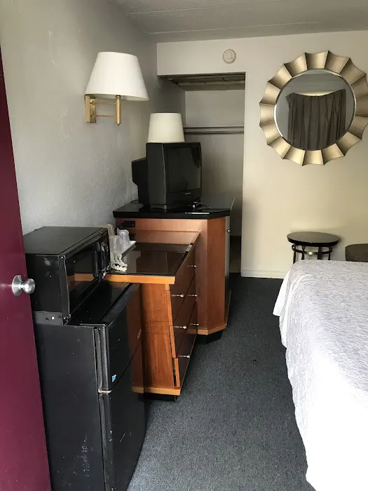 Penn Lodge Hotel & Suites 4