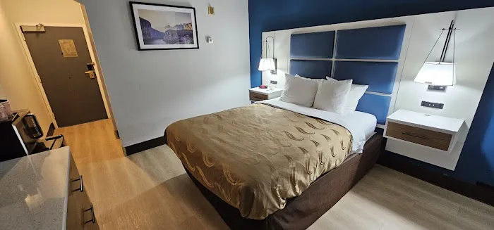 Quality Inn & Suites 4
