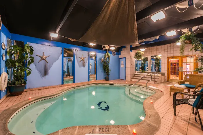 Inn of the Dove at Bensalem-Jacuzzi & Fireplace Suites 4