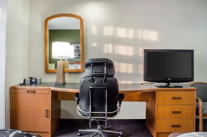 Sleep Inn & Suites 4