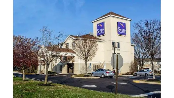 Sleep Inn & Suites 4