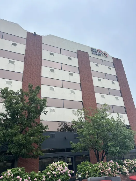 Inn At Fox Chase 4