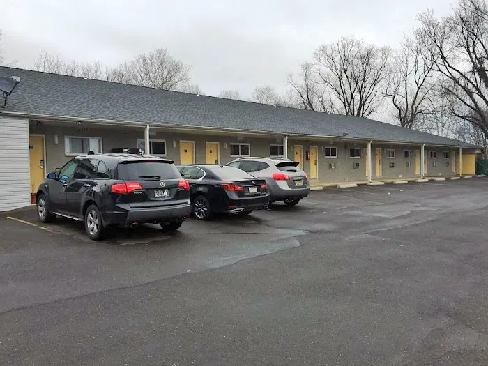 Scottish Inns & Suites Bensalem, PA 4