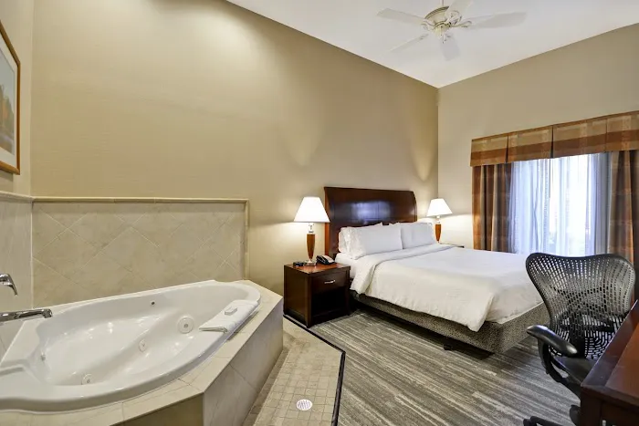 Hilton Garden Inn Riverhead 4