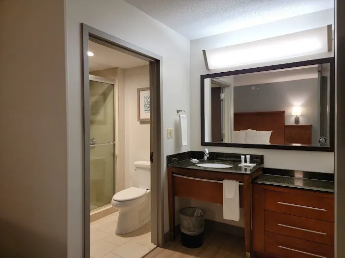 Hyatt Place Long Island/East End 5