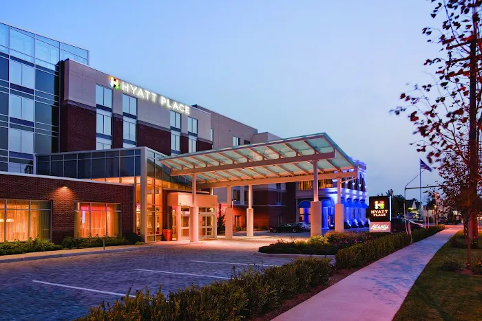 Hyatt Place Long Island/East End 5