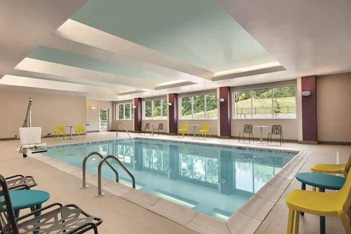 Home2 Suites by Hilton Easton 4