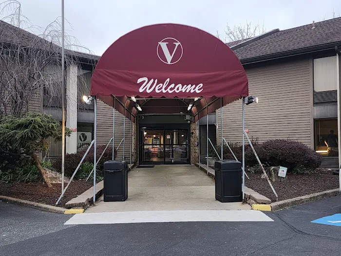 View Inn & Suites 4