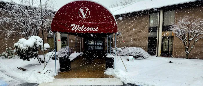 View Inn & Suites 4