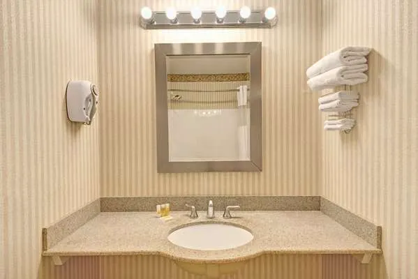 Days Inn by Wyndham Ridgefield 4