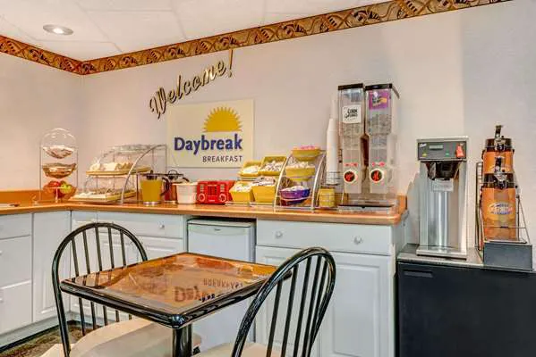 Days Inn by Wyndham Ridgefield 4