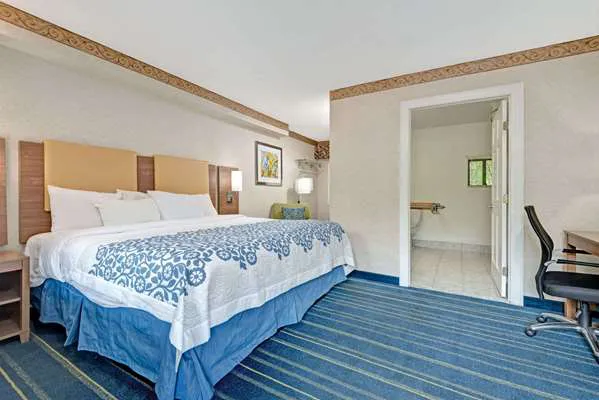 Days Inn by Wyndham Ridgefield 4