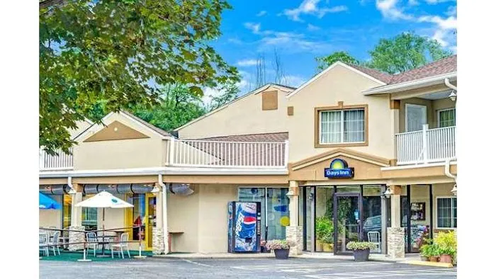 Days Inn by Wyndham Ridgefield 4