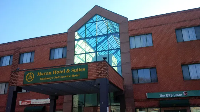 Maron Hotel & Suites 4